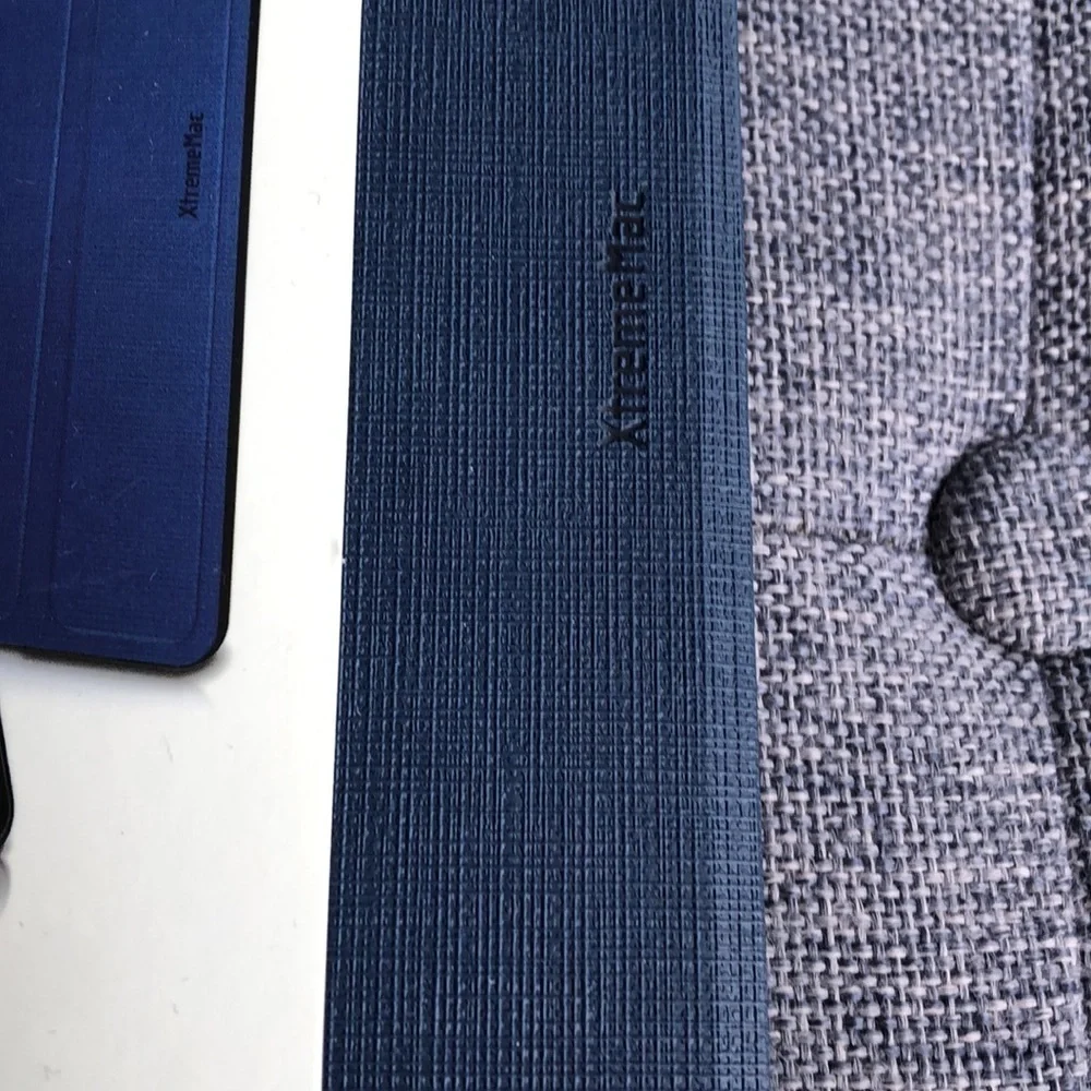 Cyrene Mac ultra this protection case for iPad 5th gen - Picture 3 of 5